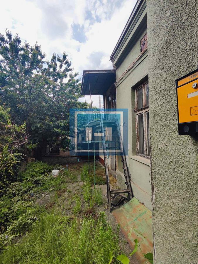 Starija kuća u centru grada retko u ponudi 79m2 sa pomoćnim objektim od 31m2