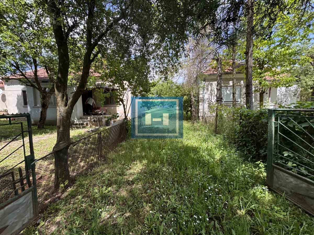 Seosko imanje 91,63 ara – veliki plac i kuća