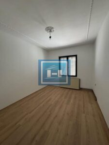 Praktična kuća na odličnoj lokaciji