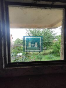 Stan od 45m2 sa garažom i ostavom od 35m2 na Strelištu