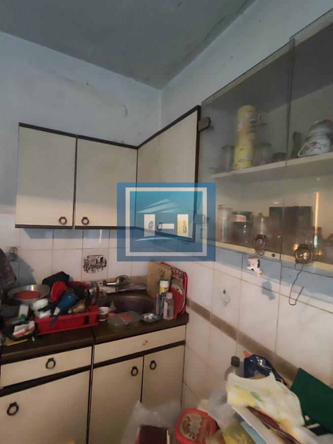 Porodična seoska kuća sa većom parcelom na 2 km od grada