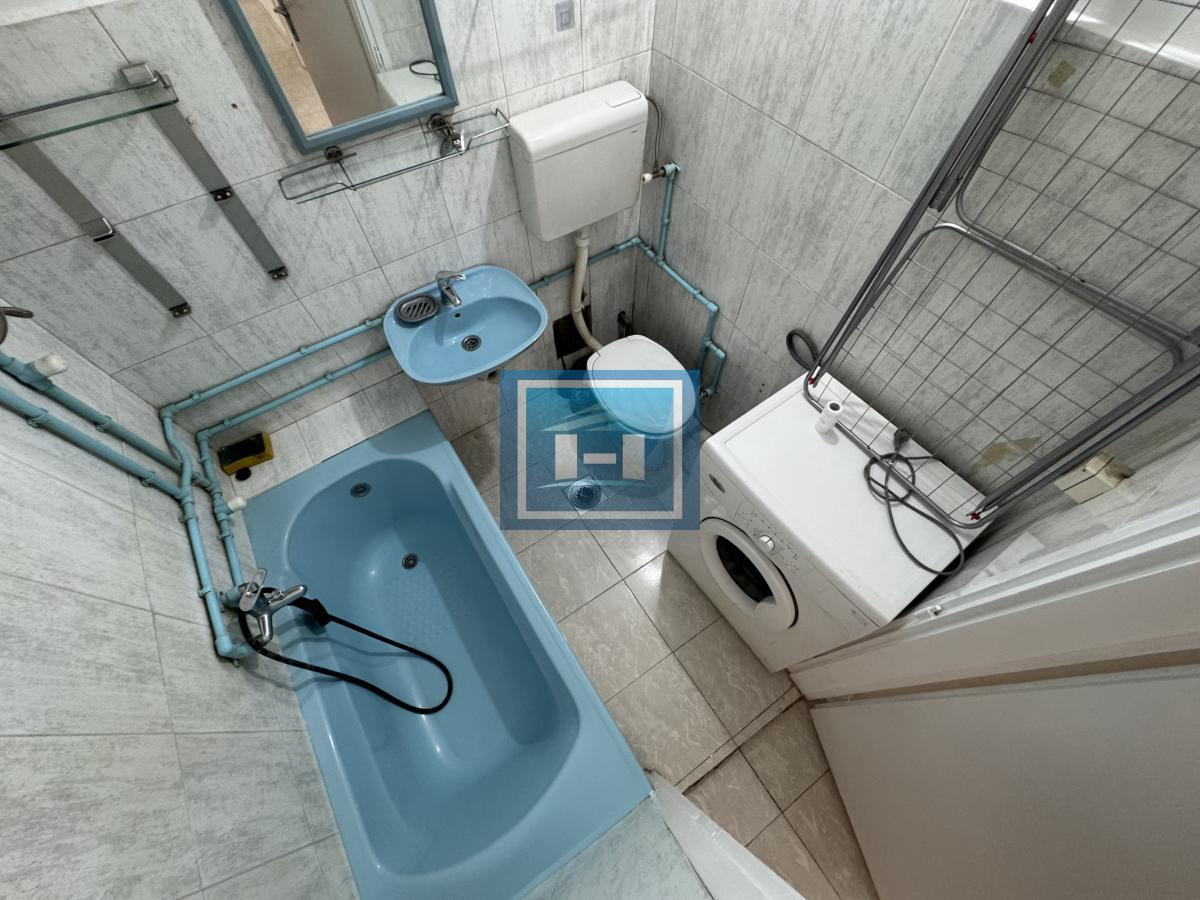Kompletno namešten stan 57 m² na glavnoj ulici – odmah useljiv!