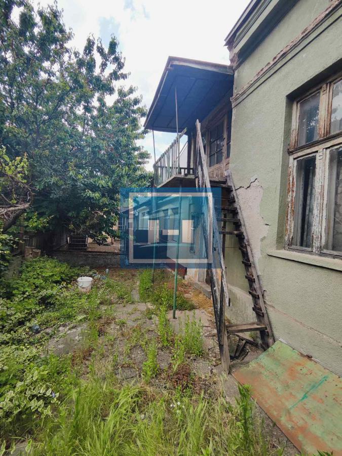 Starija kuća u centru grada retko u ponudi 79m2 sa pomoćnim objektim od 31m2