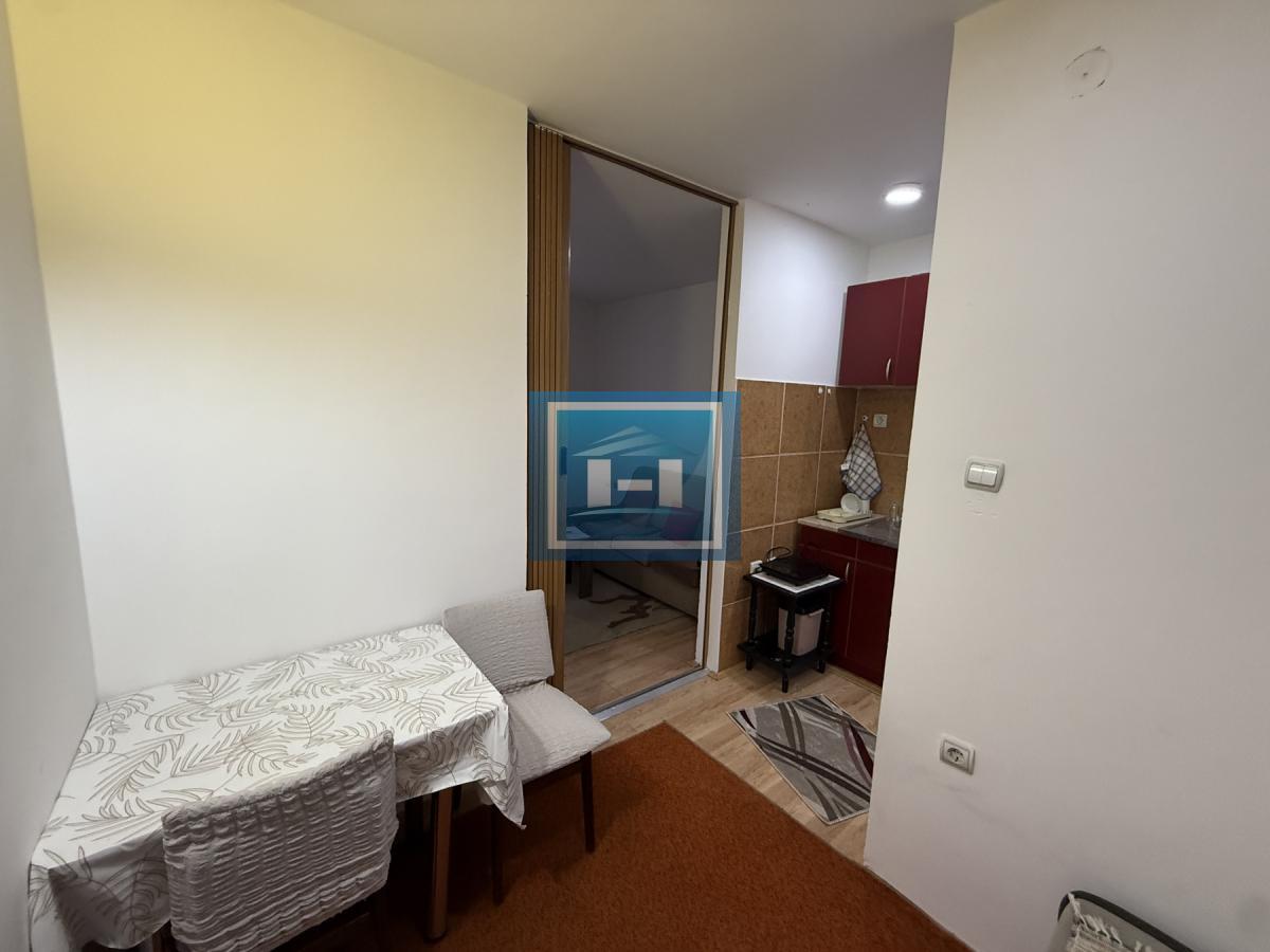 Jednosoban stan 26 m², Kajsijar, Jagodina, 2. sprat