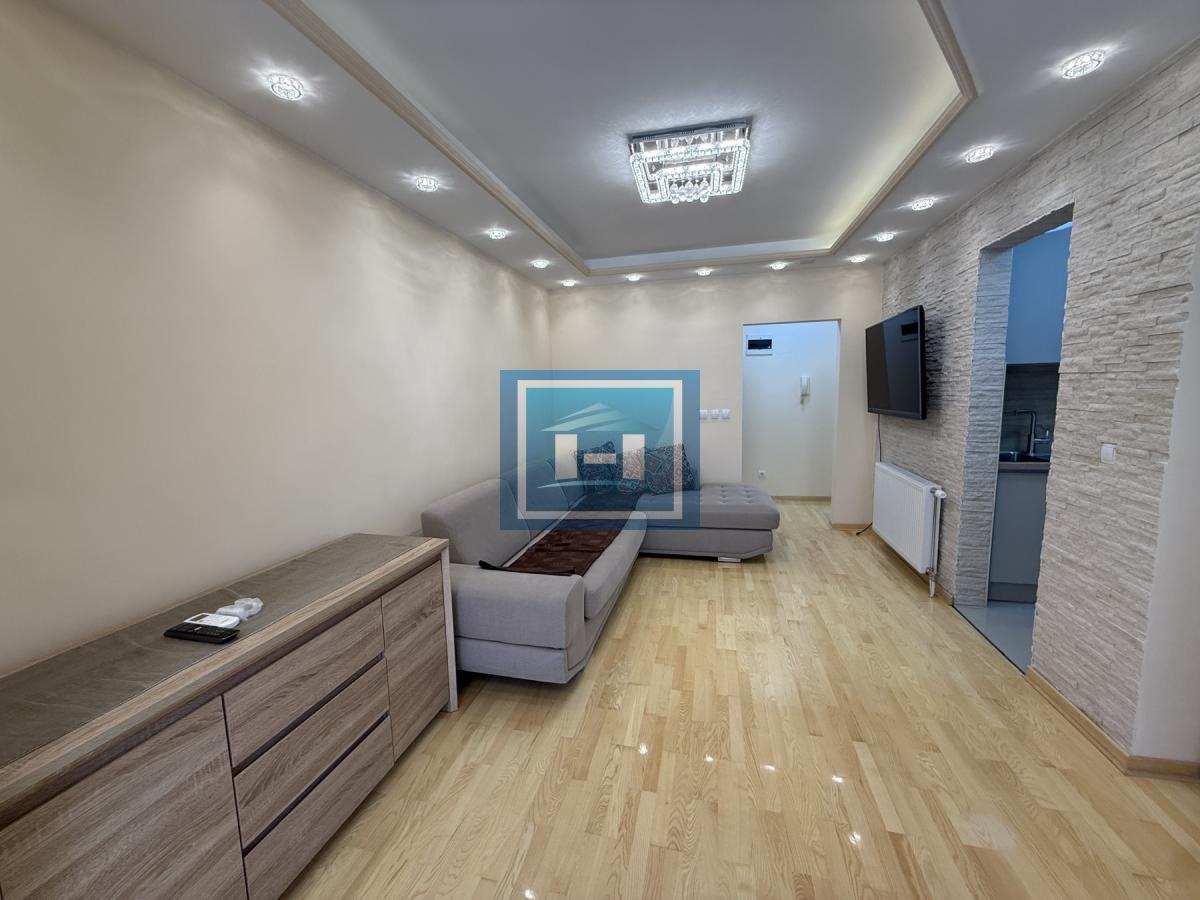 MODERAN, KOMPLETNO RENOVIRAN STAN 30 m² – IDEALAN ZA ŽIVOT I IZDAVANJE