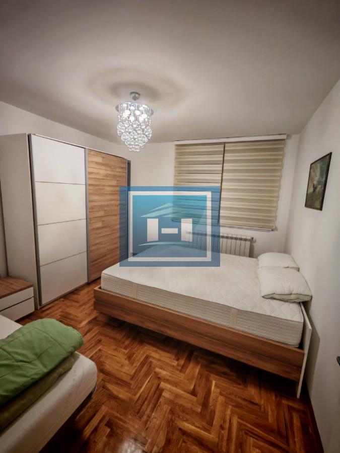 Potpuno renoviran stan u centru