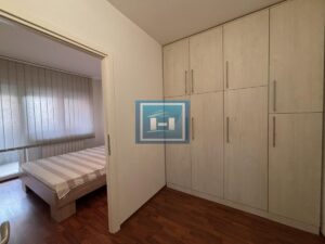 Stan koji osvaja izgledom, a zadržava funkcionalnošću – centar grada, 56m²
