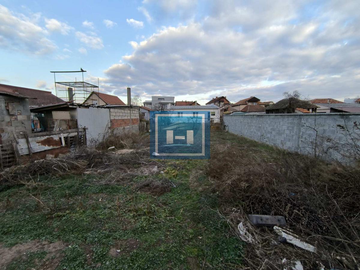 Kuća za adaptaciju na atraktivnoj lokaciji u Ćupriji