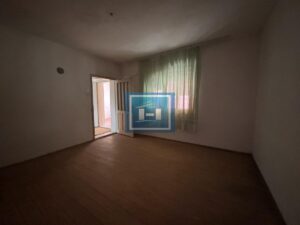 Na prodaju dve kuće u Smederevskoj Palanci – odlična lokacija, useljivo