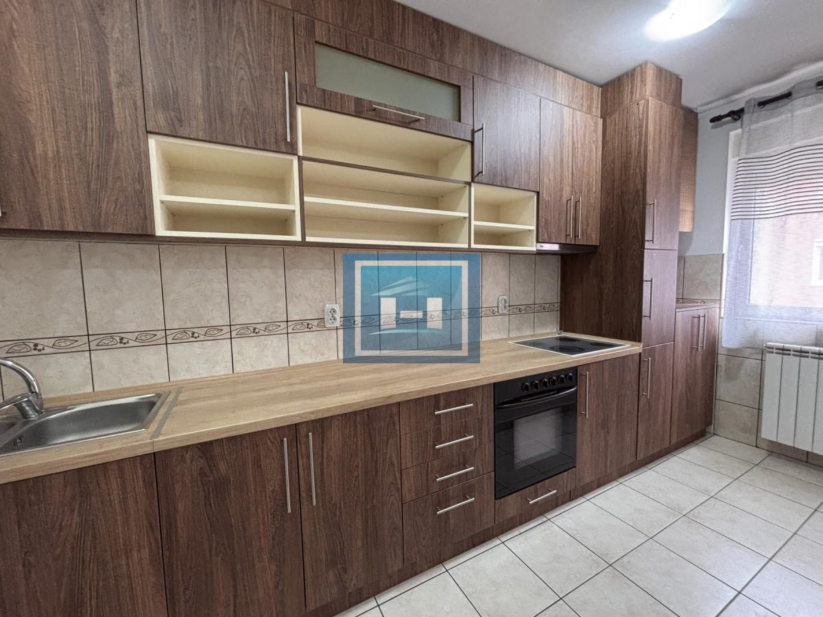 Stan koji osvaja izgledom, a zadržava funkcionalnošću – centar grada, 56m²