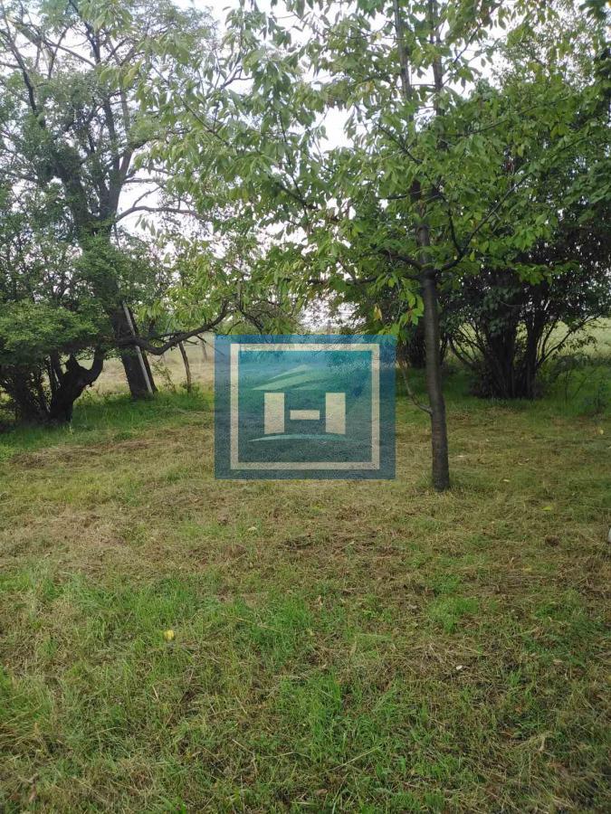 Na prodaju kuća sa velikim placem