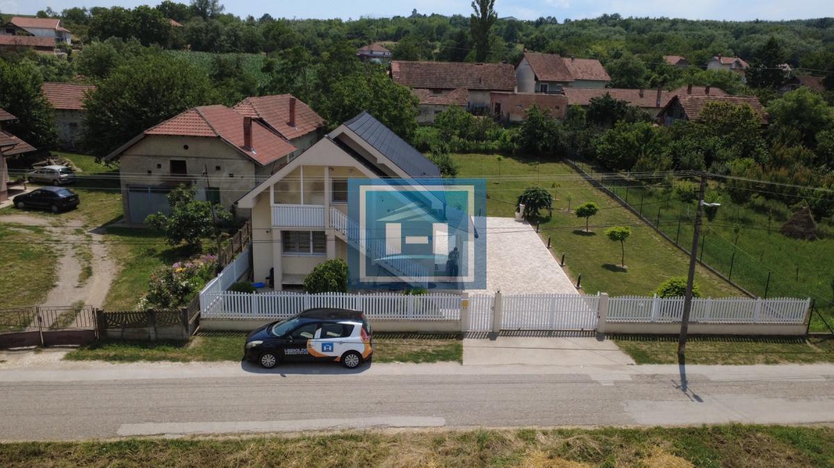 Kuća u koju se useljavate bez ijednog dodatnog ulaganja – luksuz, kvalitet i sigurnost na jednom mestu!