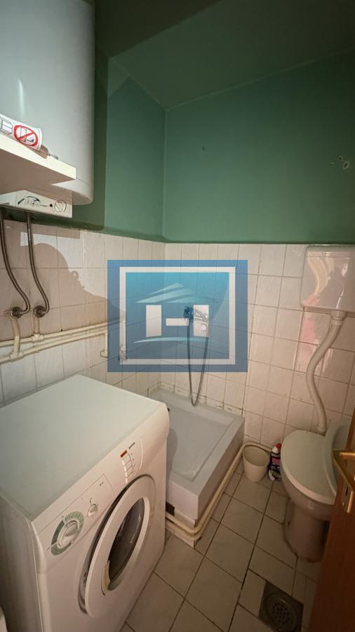 Prodaja garsonjere u centru grada-25m2 ,zgrada sa liftom