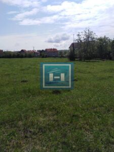 Na prodaju kuća sa velikim placem