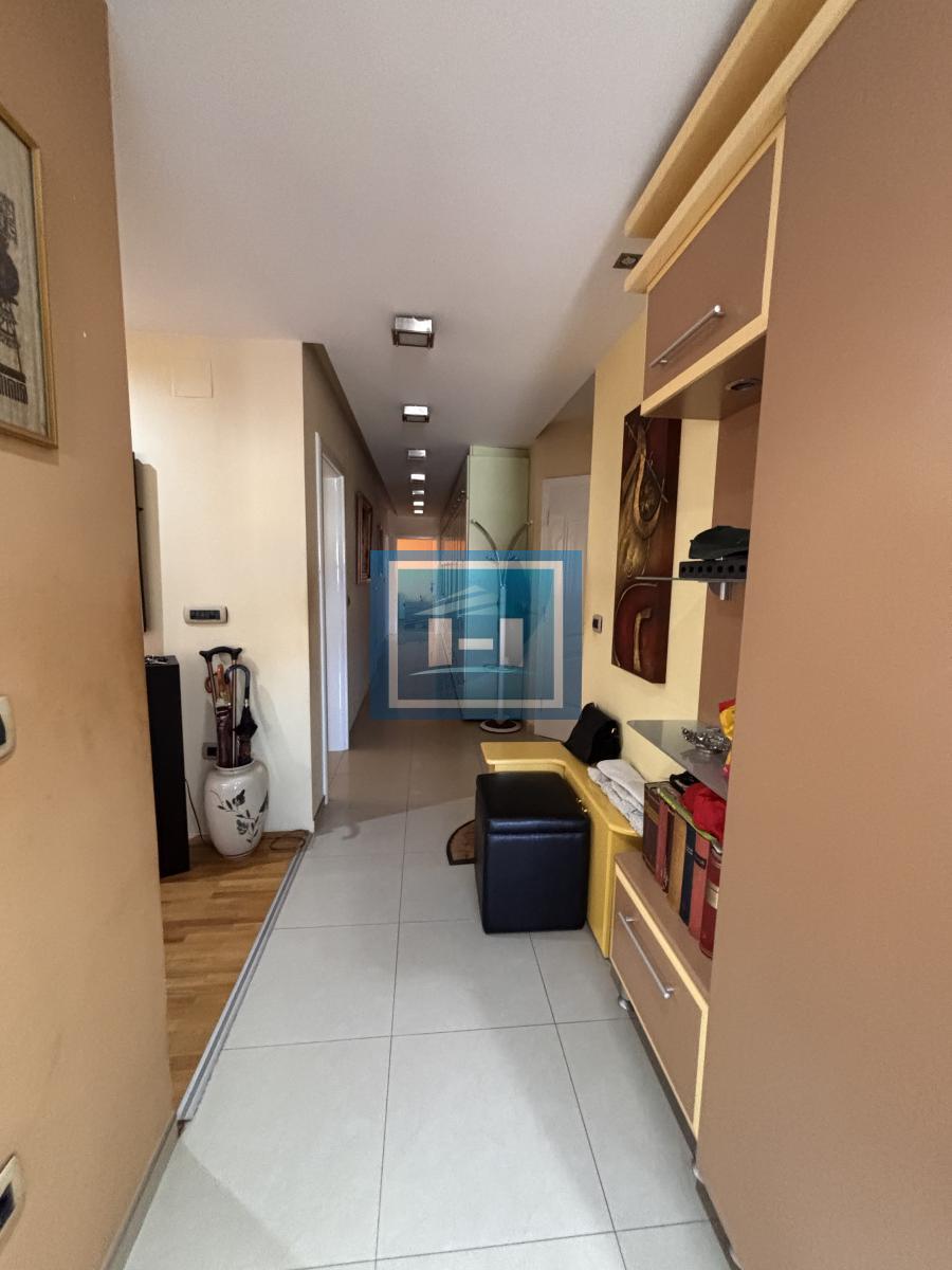 Stan iz snova za veliku porodicu – 130m² komfora, namešten i spreman za useljenje!