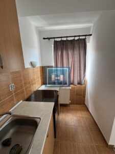 Ne propustite! Namešten stan sa velikom terasom i odličnim rasporedom na traženoj lokaciji