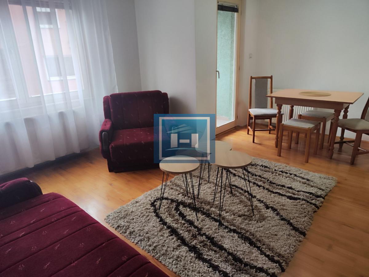 Garsonjera od 30 m2 u centru Jagodine u zgradi sa liftom