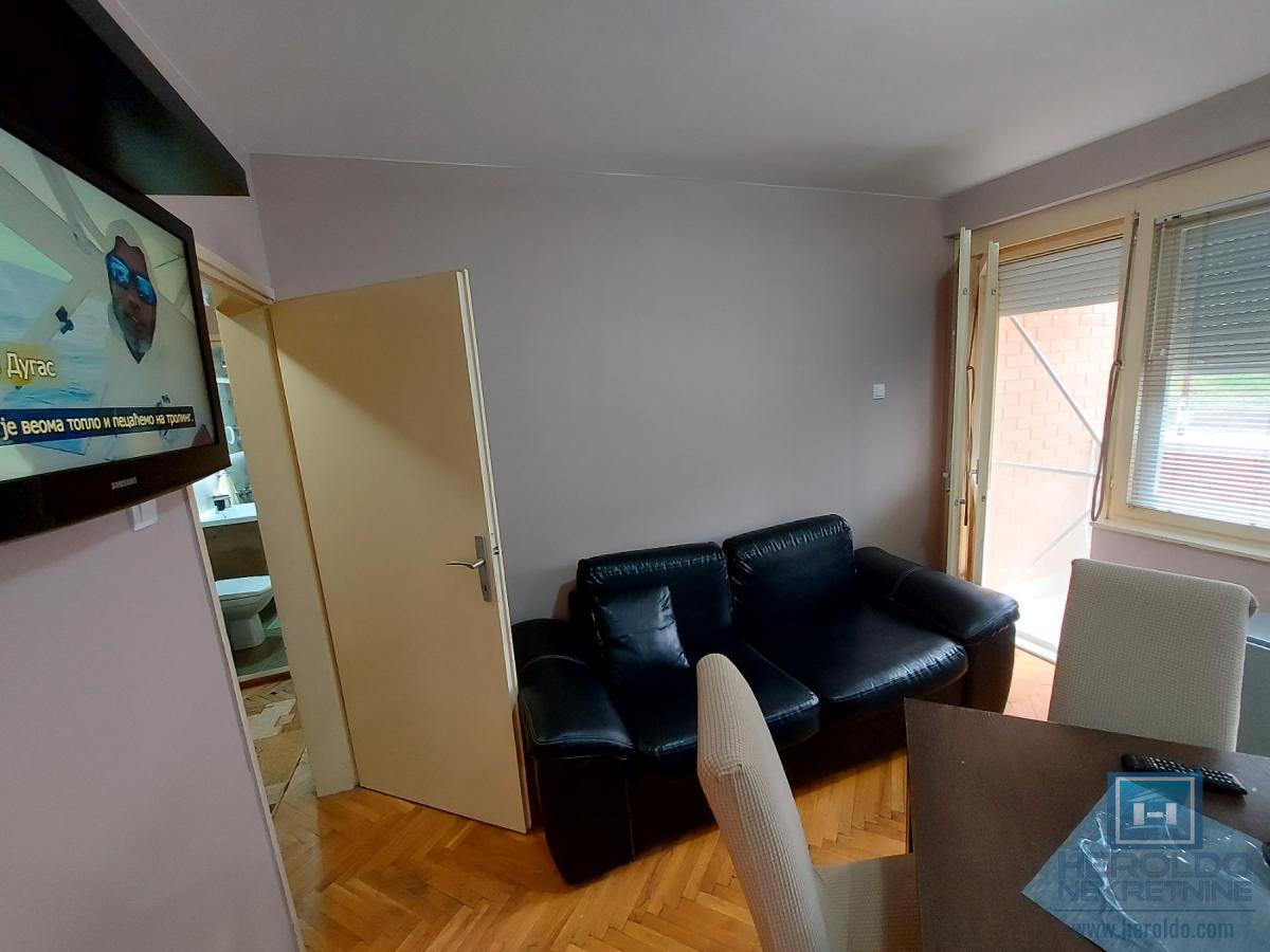 Jednoiposoban stan za izdavanje u naselju Tabane