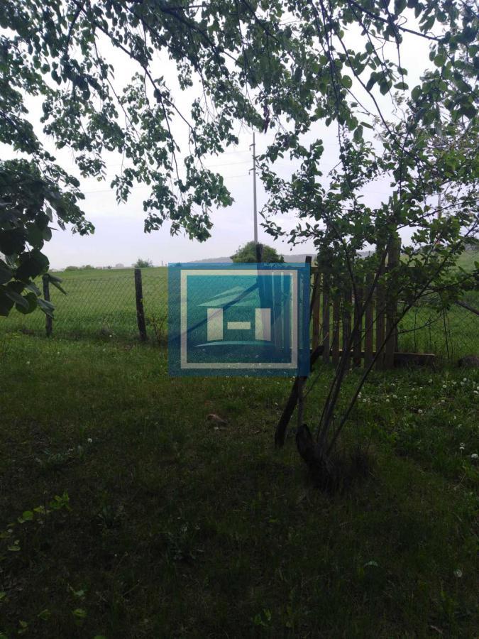 Na prodaju kuća sa velikim placem