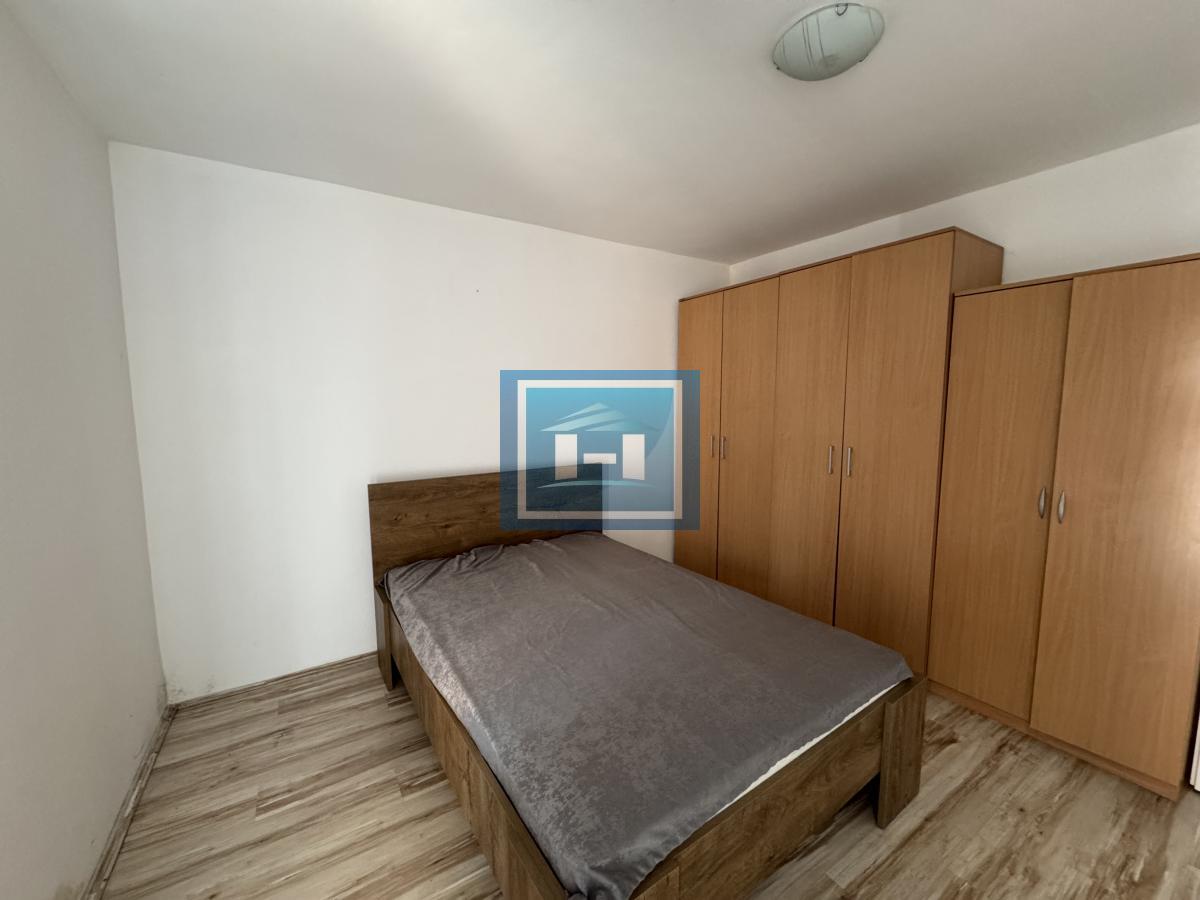 Ne propustite! Namešten stan sa velikom terasom i odličnim rasporedom na traženoj lokaciji