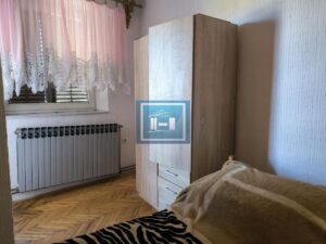 IZDAJE SE KUĆA – VRHUNSKA LOKACIJA