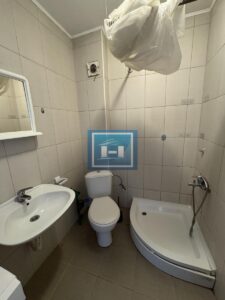 Ne propustite! Namešten stan sa velikom terasom i odličnim rasporedom na traženoj lokaciji