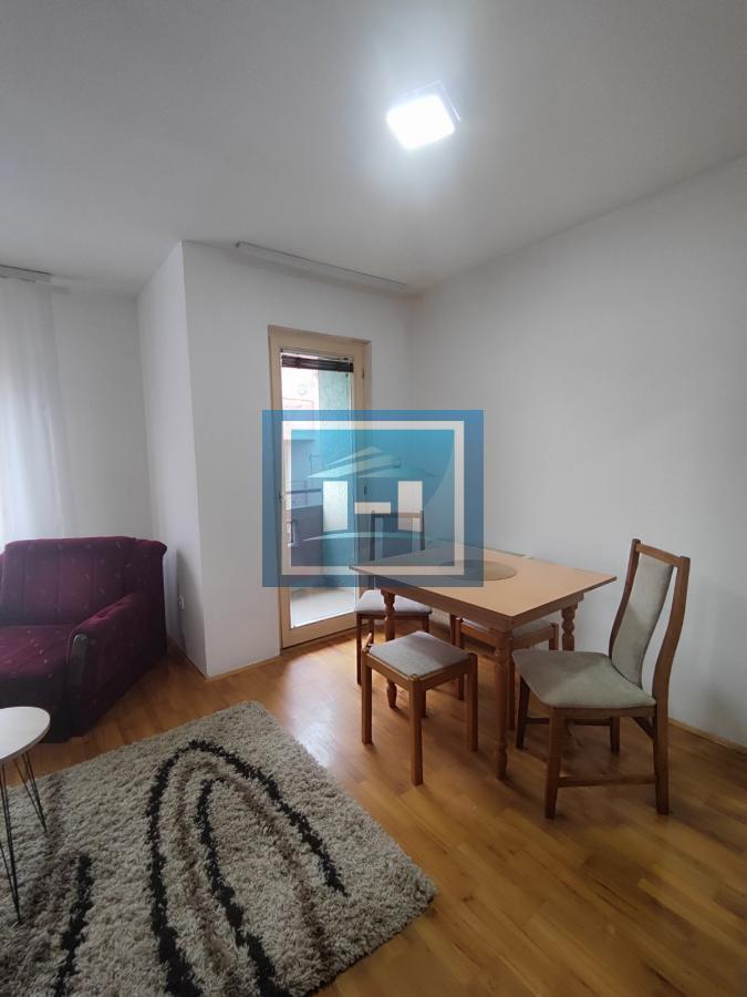 Garsonjera od 30 m2 u centru Jagodine u zgradi sa liftom