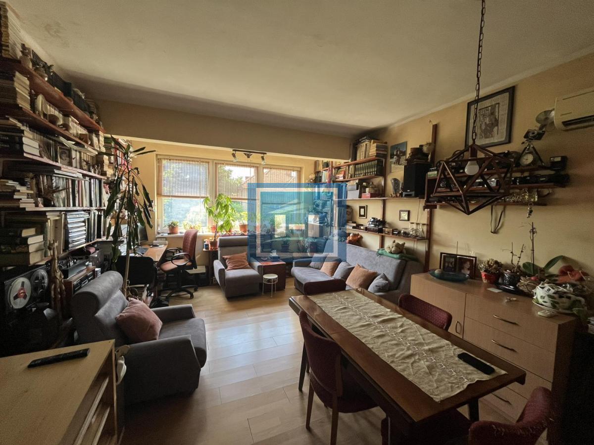 Dvosoban stan 58 m², prvi sprat