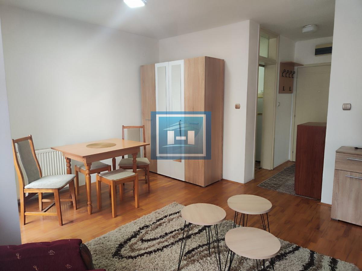 Garsonjera od 30 m2 u centru Jagodine u zgradi sa liftom