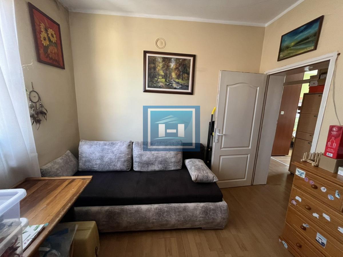Dvosoban stan 58 m², prvi sprat