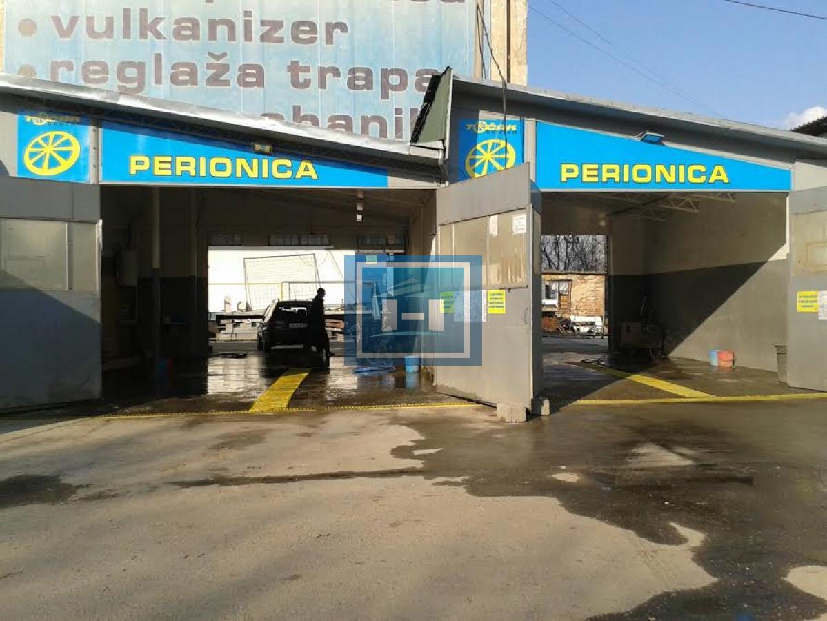 Poslovni objekat – autoperionica – kafić – centar grada