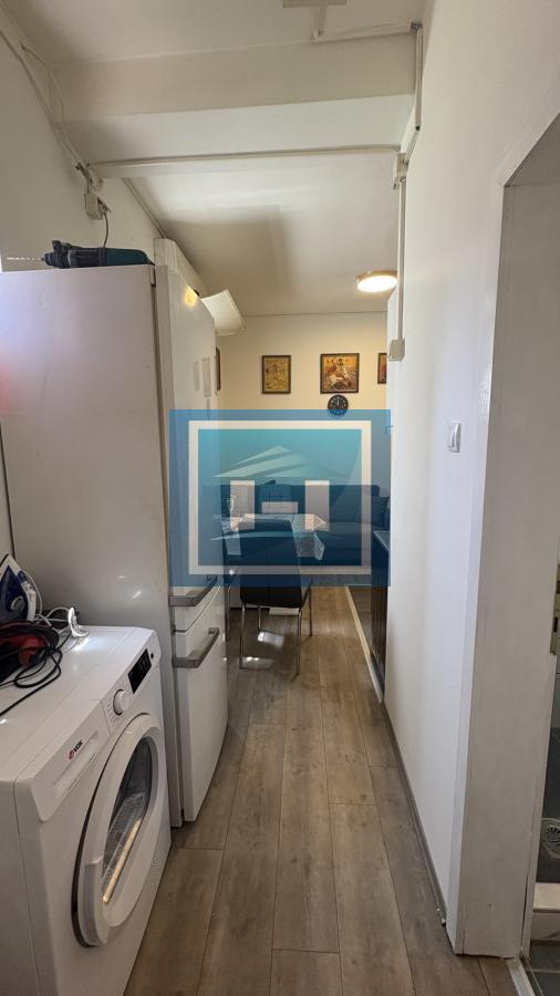 PRODAJA STANA SA LOKALOM – 40 m², KOMPLETNO OPREMLJEN