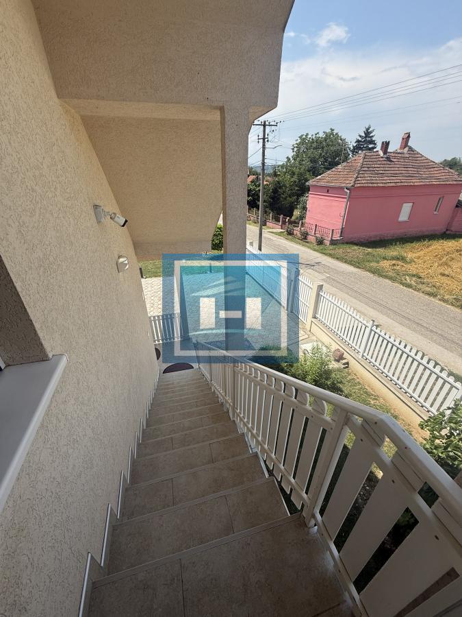 Kuća u koju se useljavate bez ijednog dodatnog ulaganja – luksuz, kvalitet i sigurnost na jednom mestu!