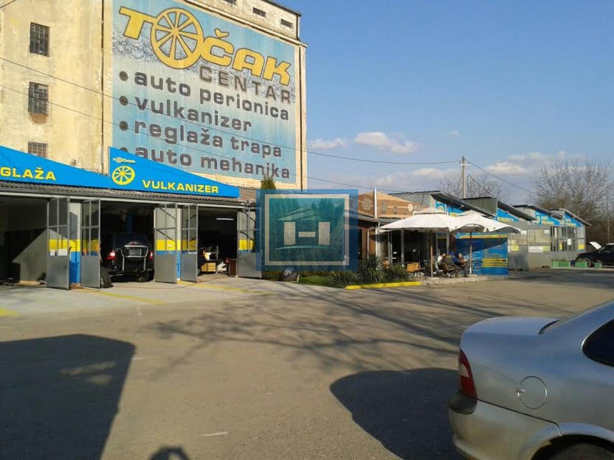 Poslovni objekat – autoperionica – kafić – centar grada