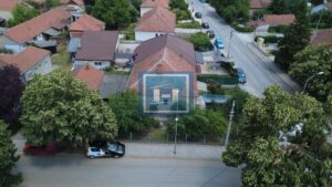 KUĆA U CENTRU GRADA – LOKACIJA KOJA SE RETKO POJAVLJUJE NA TRŽIŠTU!