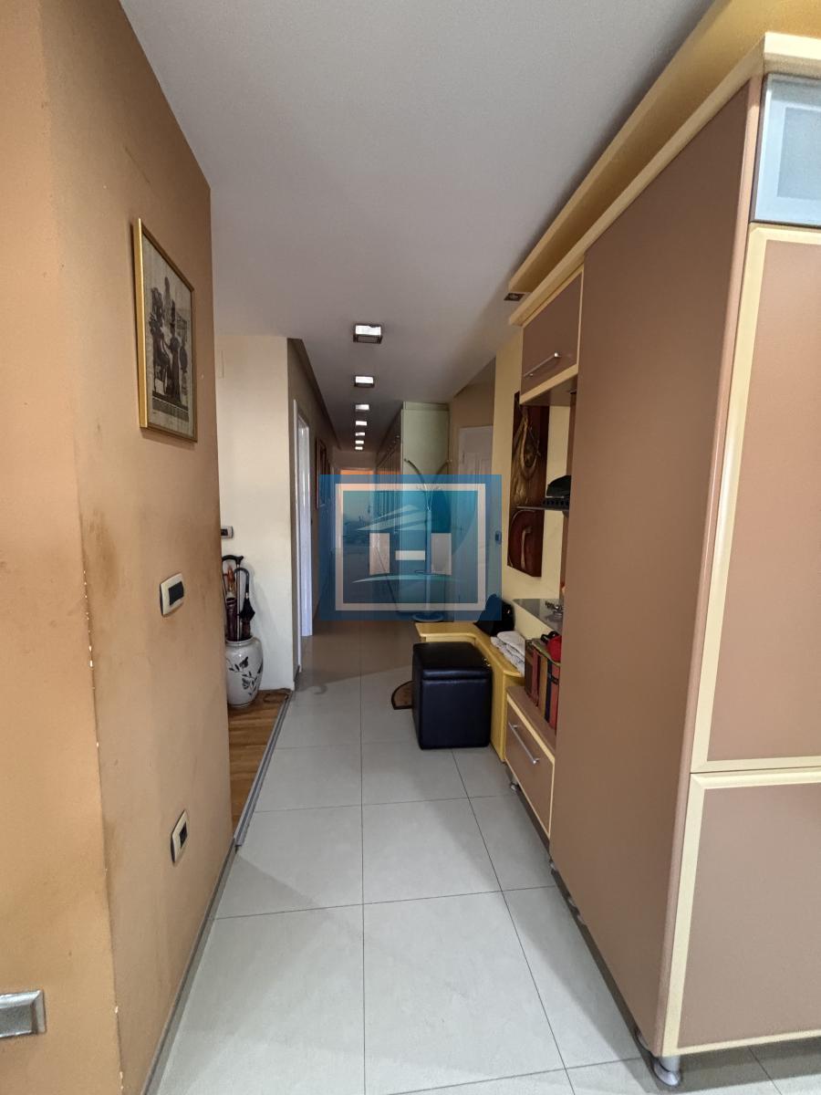Stan iz snova za veliku porodicu – 130m² komfora, namešten i spreman za useljenje!