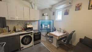 PRODAJA STANA SA LOKALOM – 40 m², KOMPLETNO OPREMLJEN