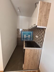 Kompletno nameštena garsonjera u Crnjanskom-mala kula