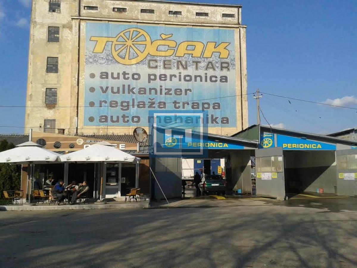 Poslovni objekat – autoperionica – kafić – centar grada