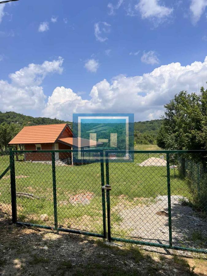 Vikendica u Kalenovcu kod Jagodine, 17 km od Jagodine
