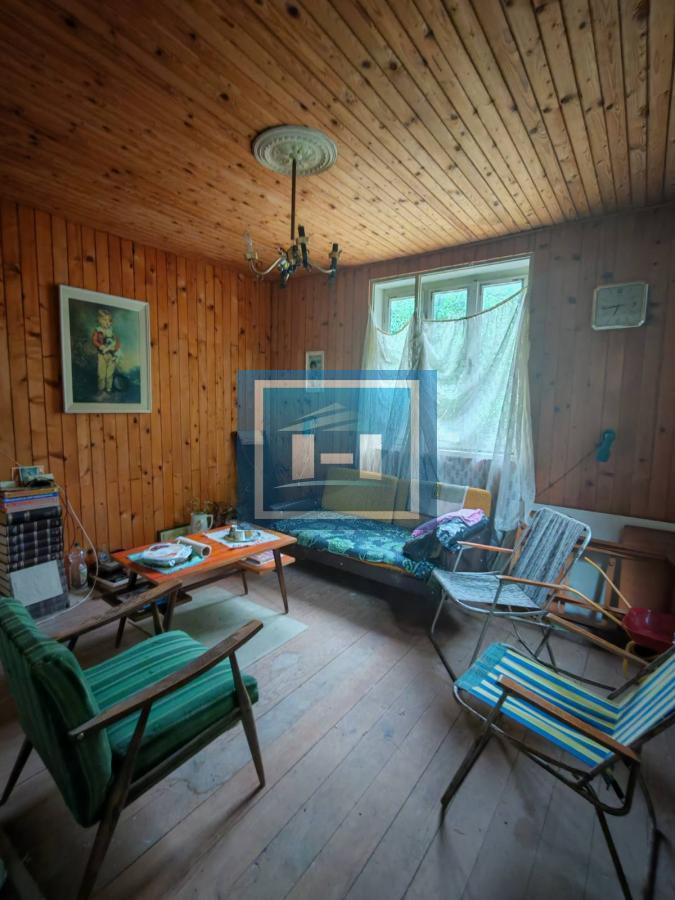 Prelepo imanje u zelenilu sa objektom