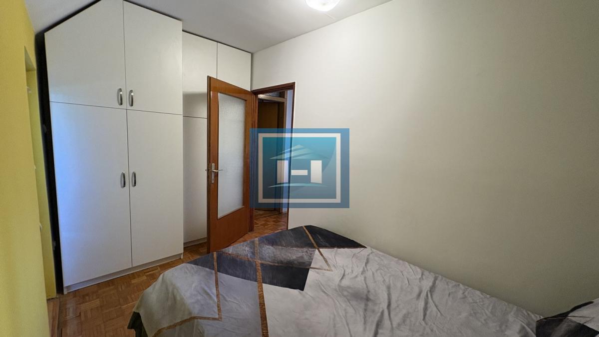 Na prodaju dvosoban stan od 60 m² – dve terase, lift, mogućnost kupovine putem stambenog kredita
