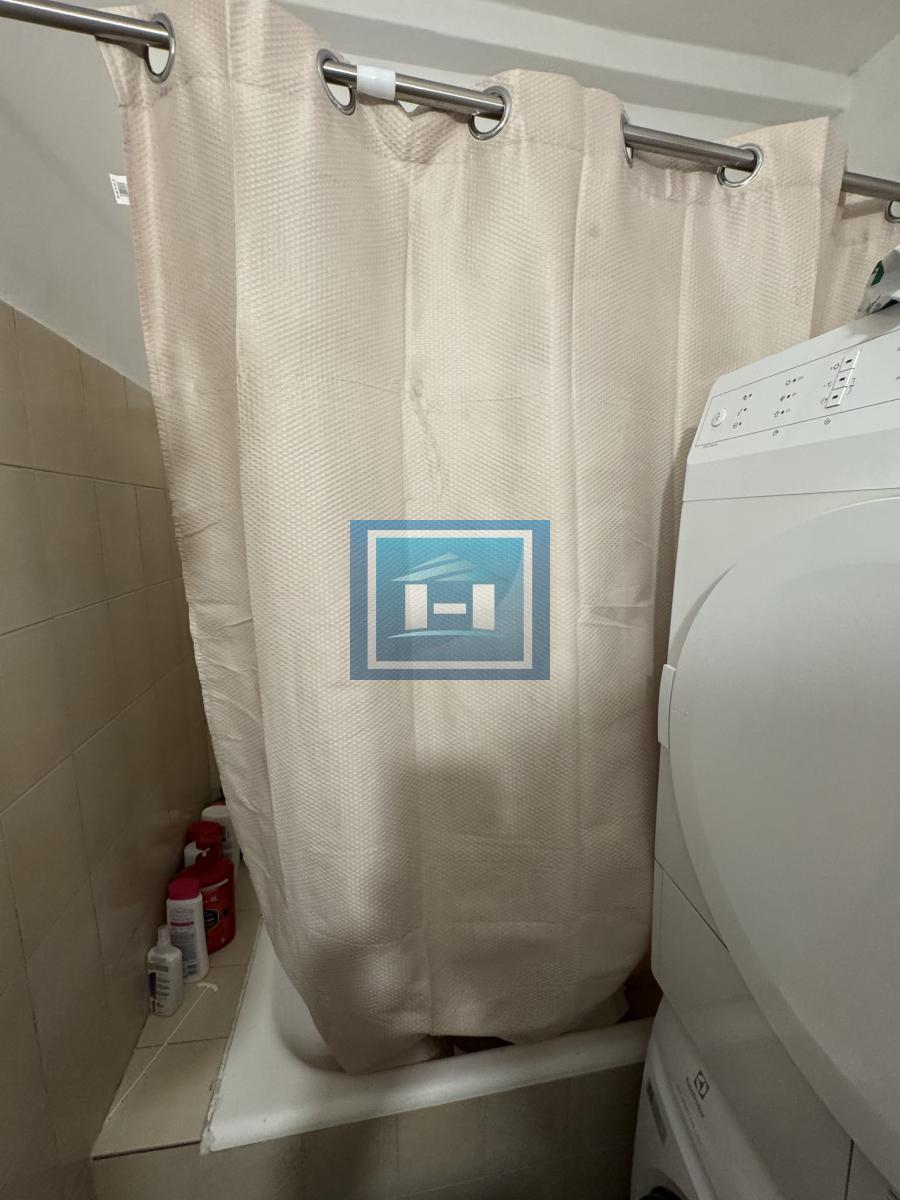 RENOVIRAN DVOSOBAN STAN U CENTRU ĆUPRIJE
