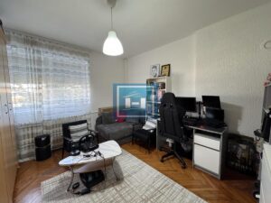 RENOVIRAN DVOSOBAN STAN U CENTRU ĆUPRIJE