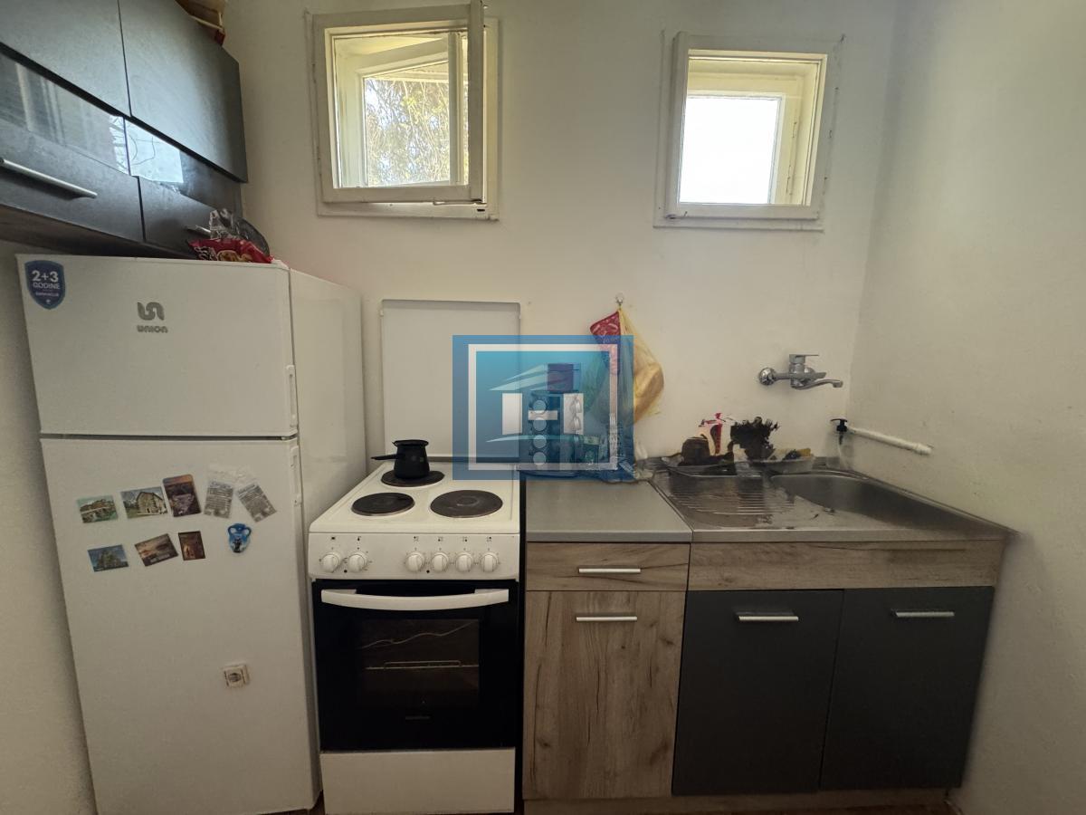 Dvosoban stan u Resavici 49 m²