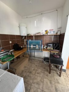 GRADSKI BAZEN SA STAMBENIM OBJEKTOM