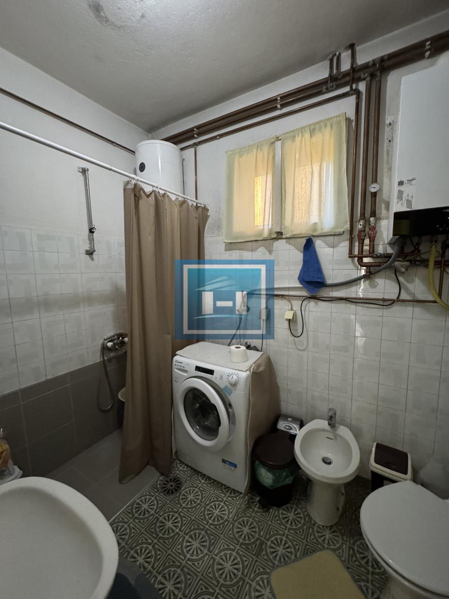 200m2 u širem centru Ćuprije