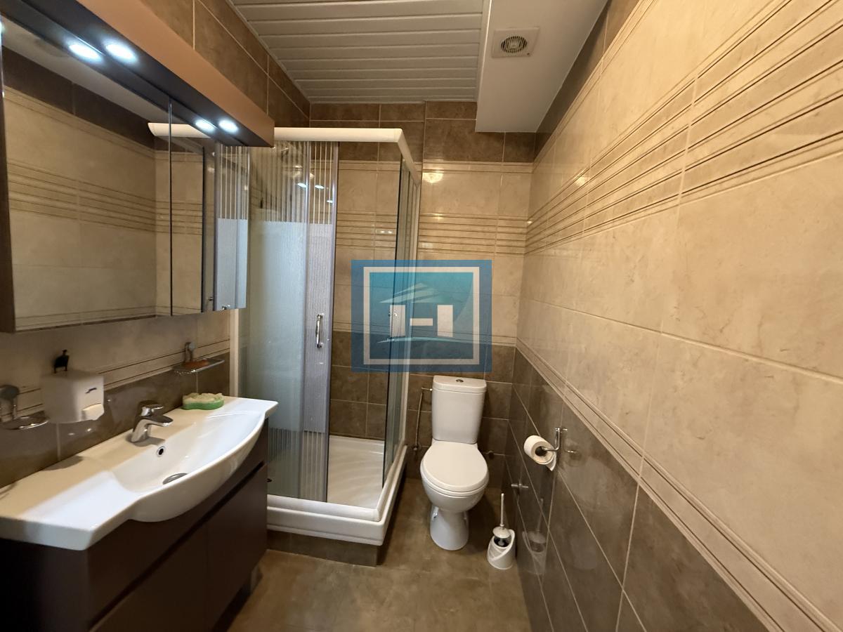 Stan u novoj zgradi u glavnoj ulici – sam centar grada, idealan za život ili investiciju!