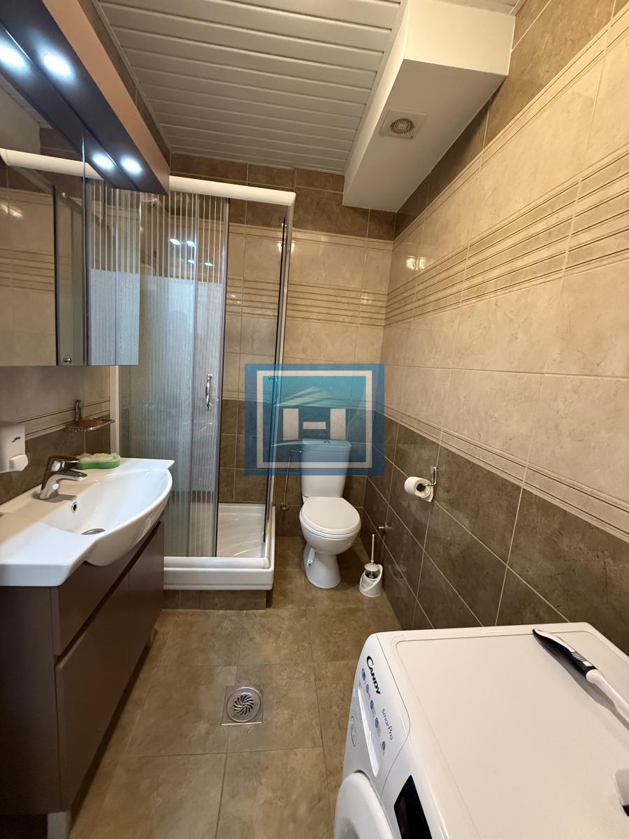 Stan u novoj zgradi u glavnoj ulici – sam centar grada, idealan za život ili investiciju!