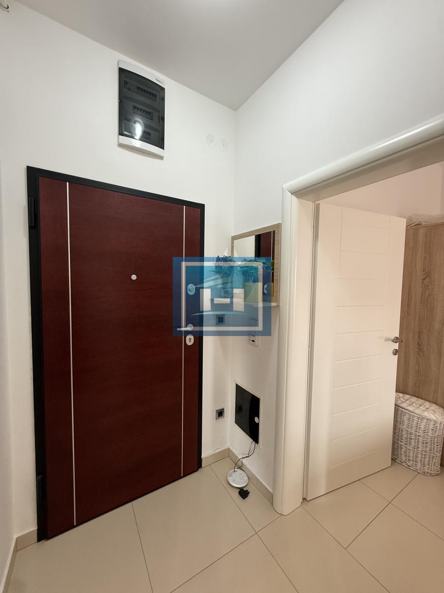 Stan u novoj zgradi u glavnoj ulici – sam centar grada, idealan za život ili investiciju!